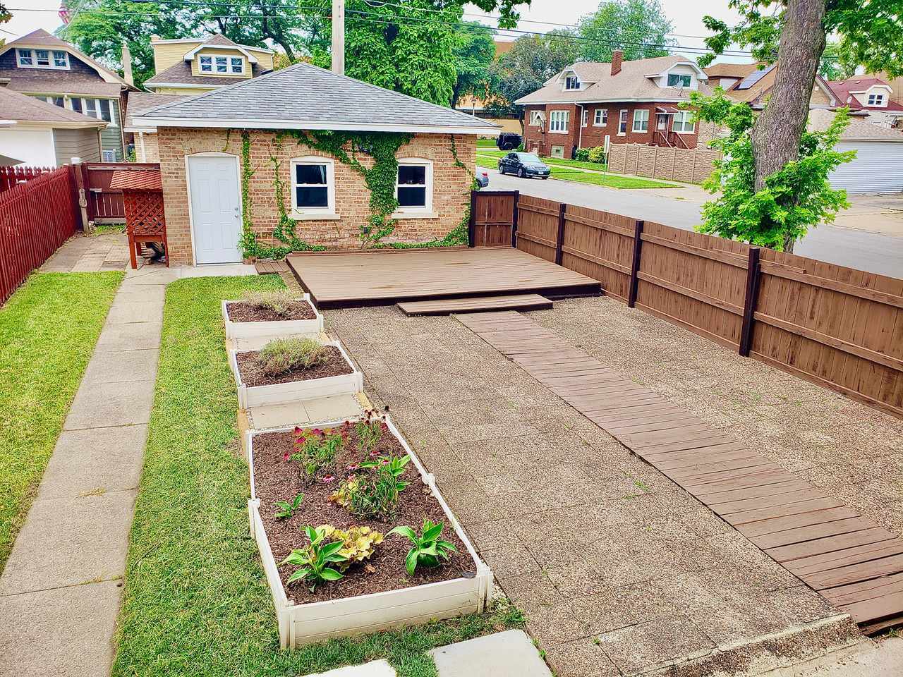 2402 Clinton Avenue, Berwyn, IL 60402