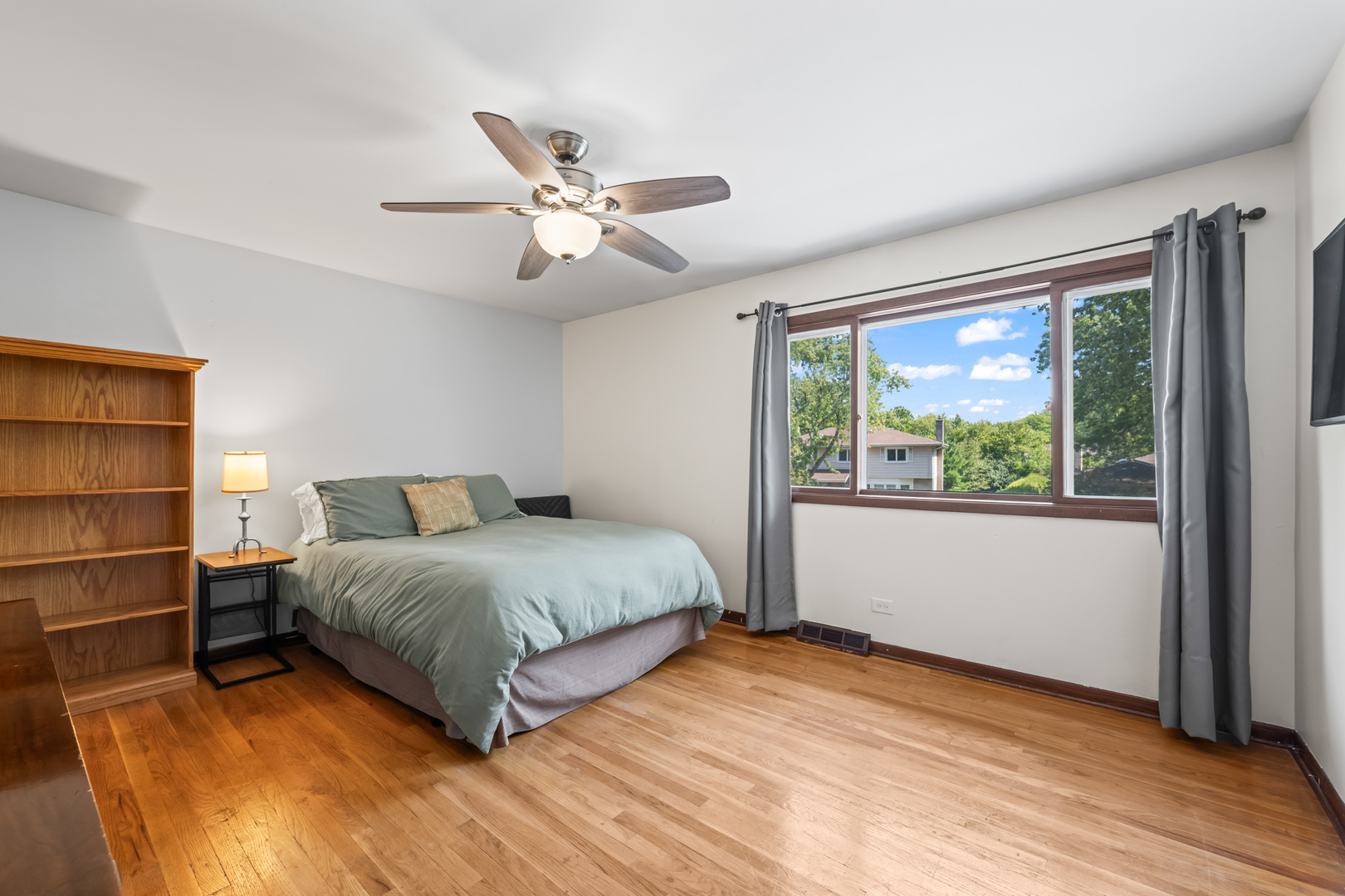 1746 Ellendale Drive, Northbrook, IL 60062