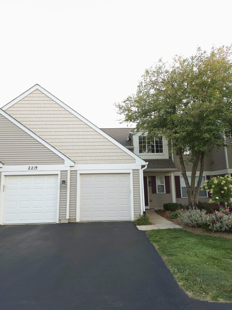 2219 Waterleaf Court #203, Naperville, IL 60564