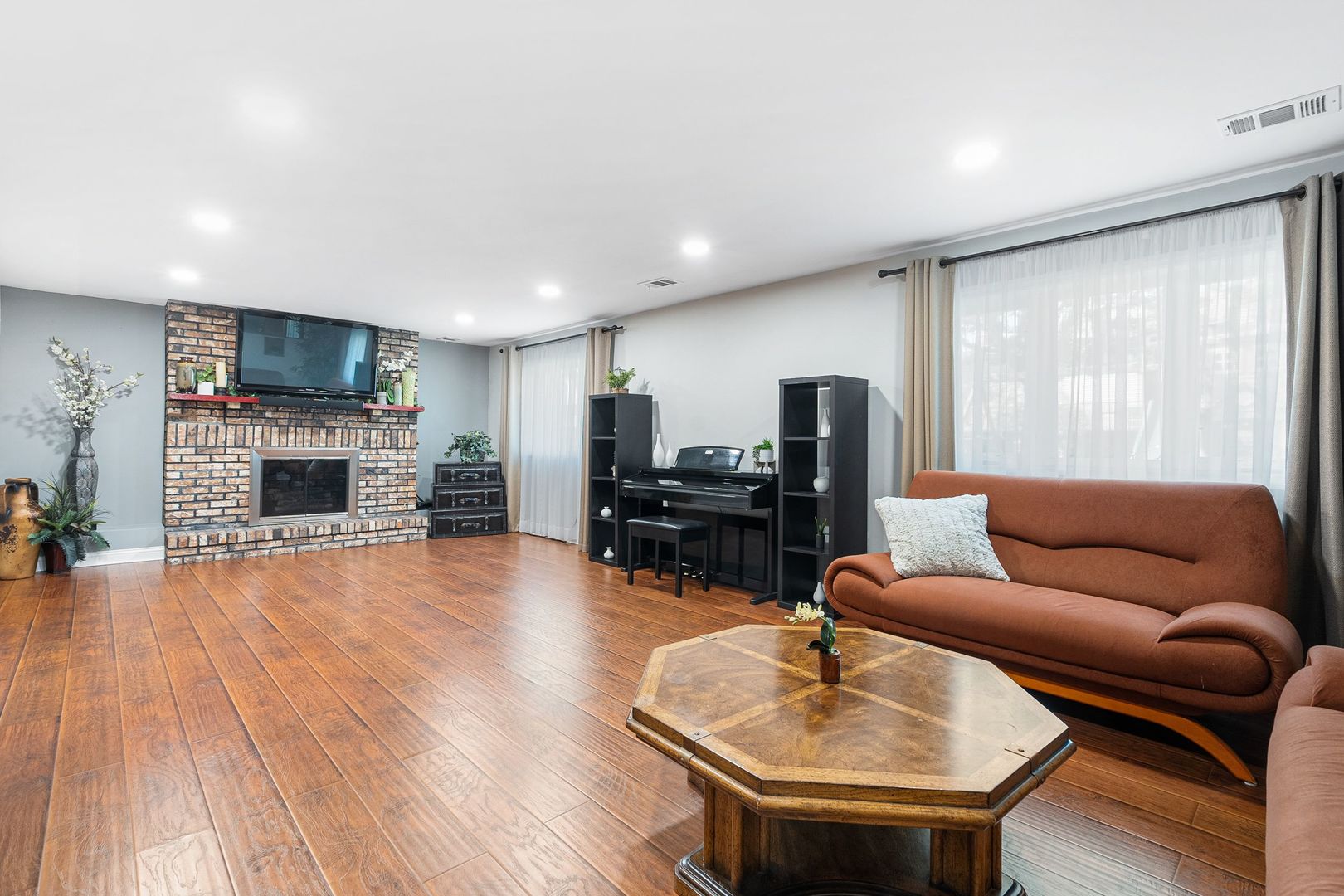 12360 Derby Lane, Orland Park, IL 60467