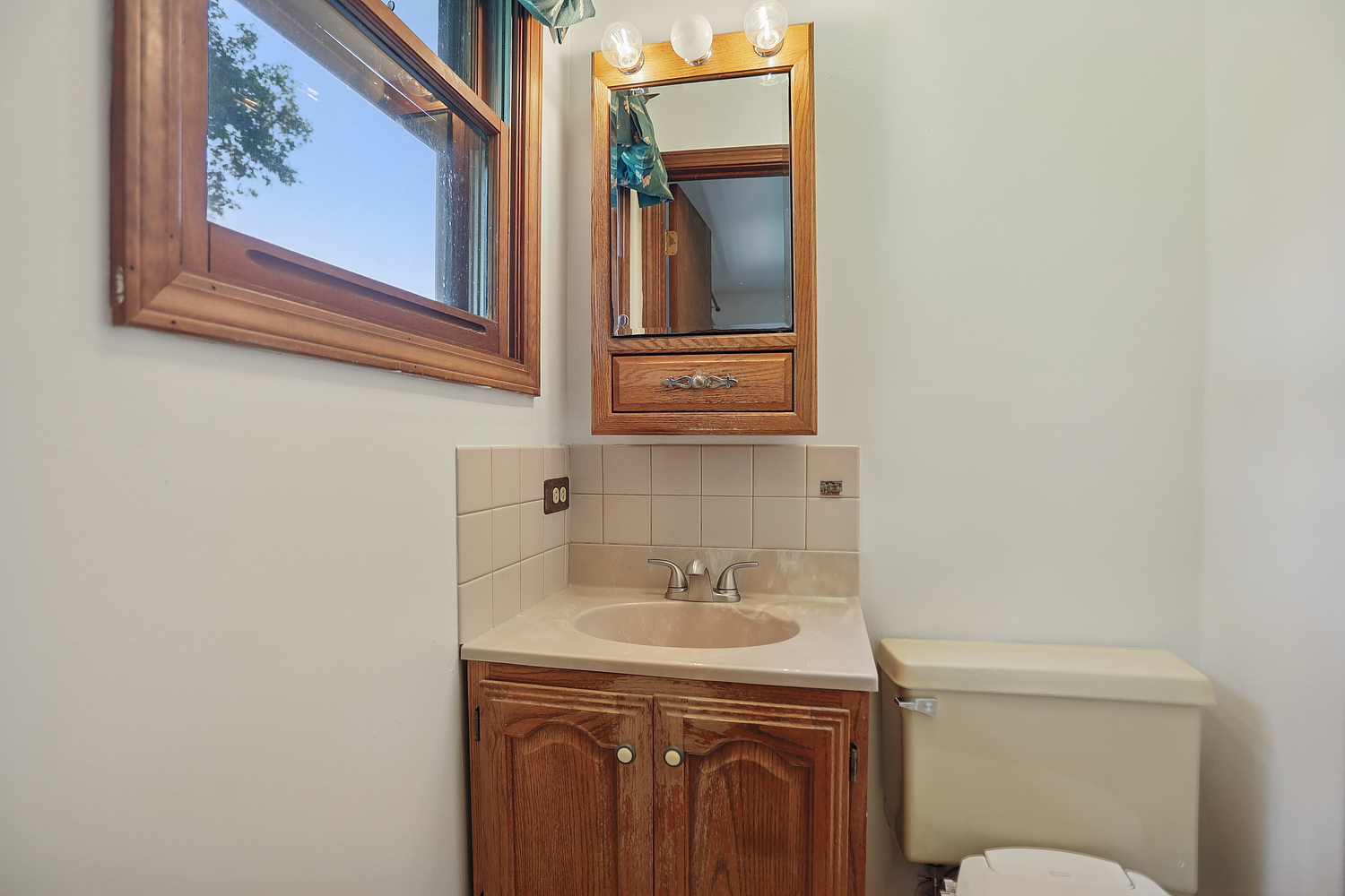 30W535 Avard Road, West Chicago, IL 60185