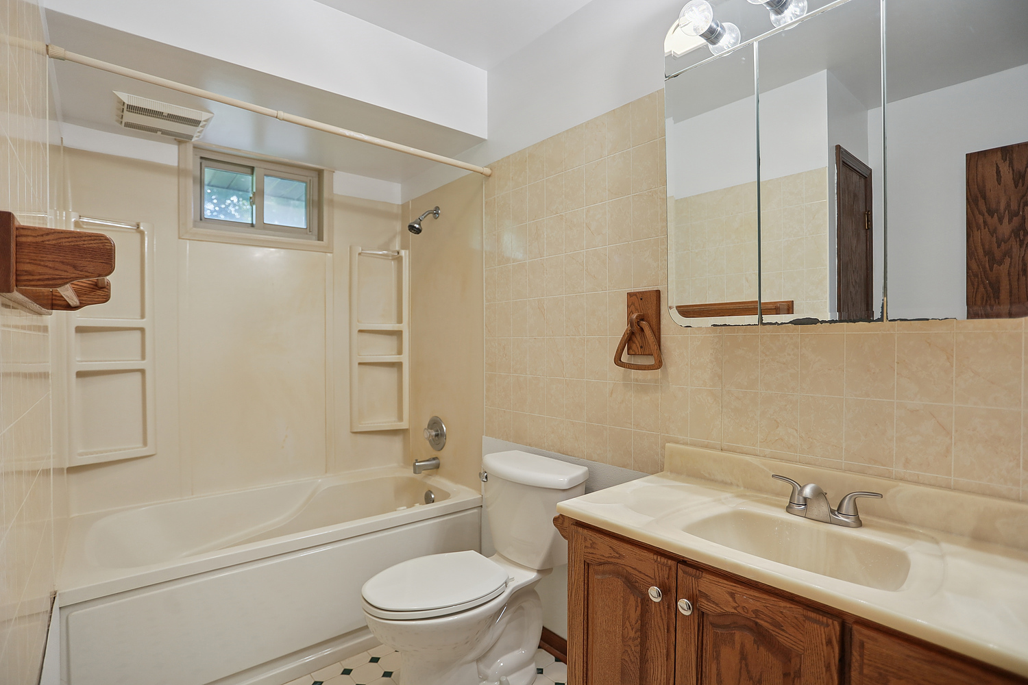 30W535 Avard Road, West Chicago, IL 60185