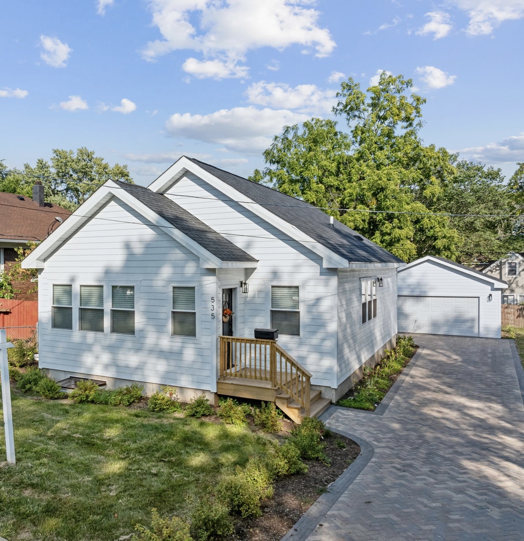 535 Ashland Avenue, Elgin, IL 60123