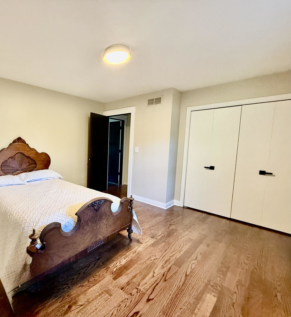 824 62nd Street, Downers Grove, IL 60516