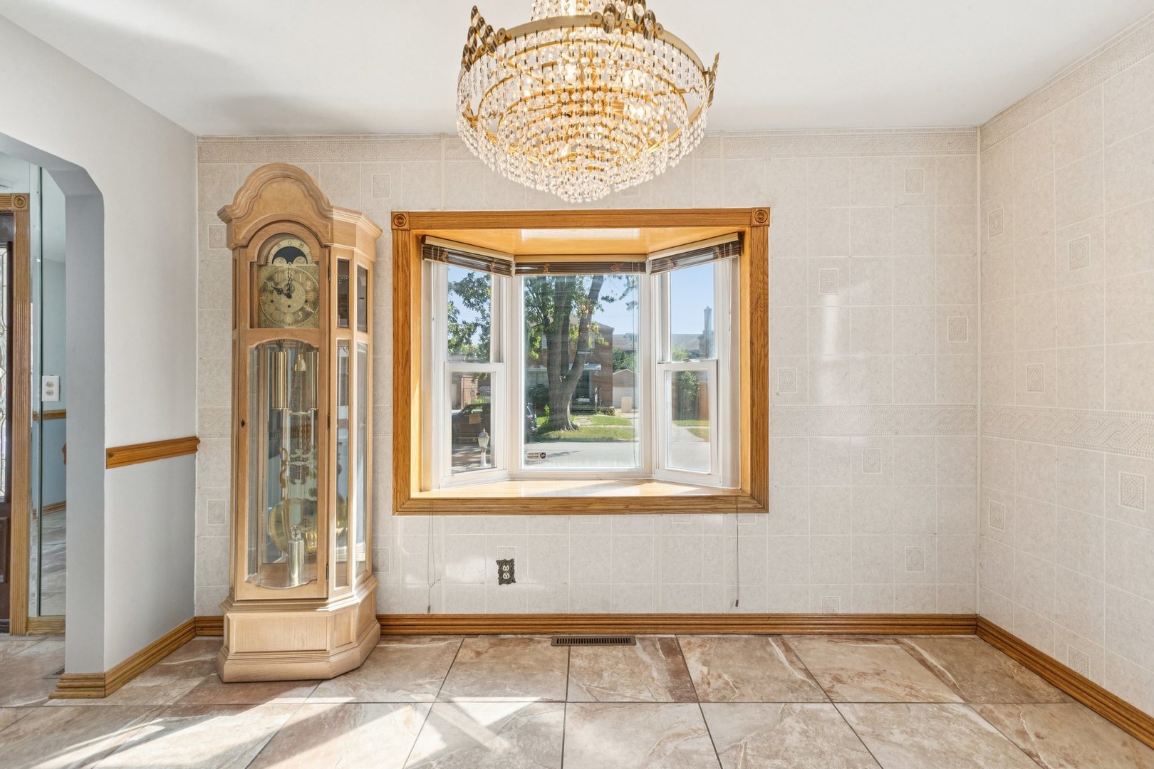 2412 S 19th Avenue, Broadview, IL 60155