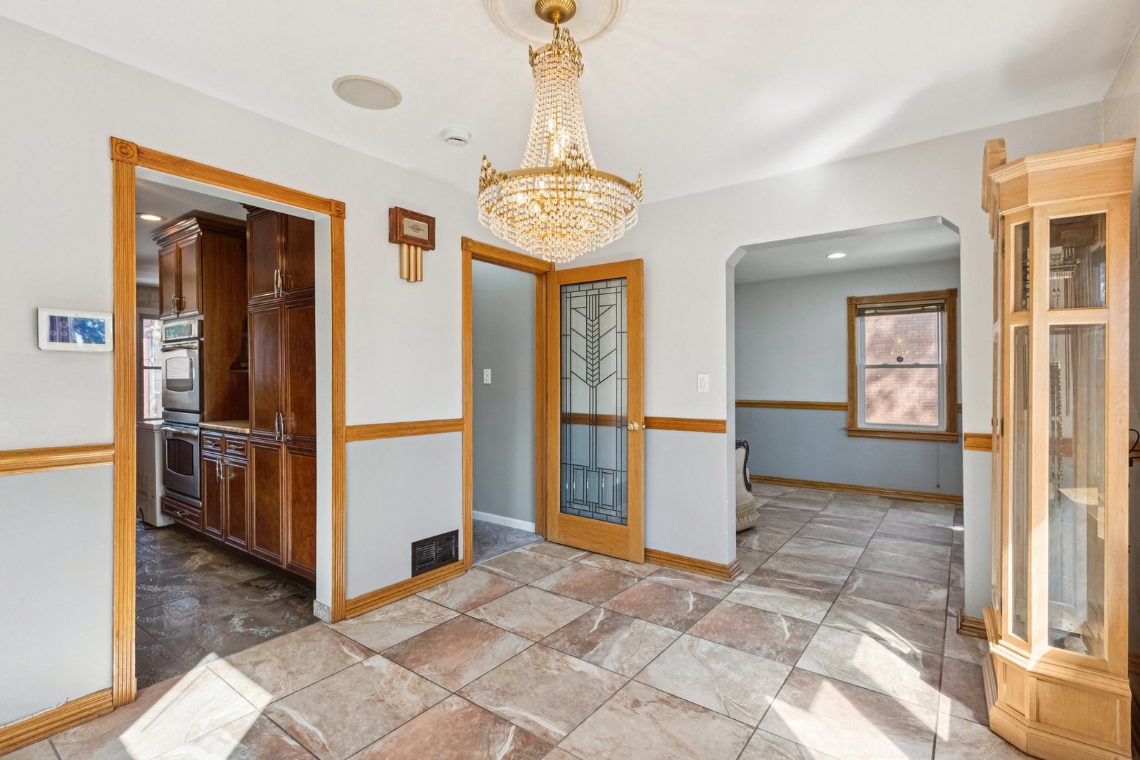2412 S 19th Avenue, Broadview, IL 60155