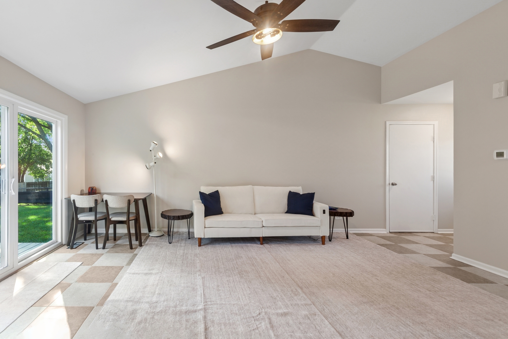 2293 Bannister Lane, Aurora, IL 60504