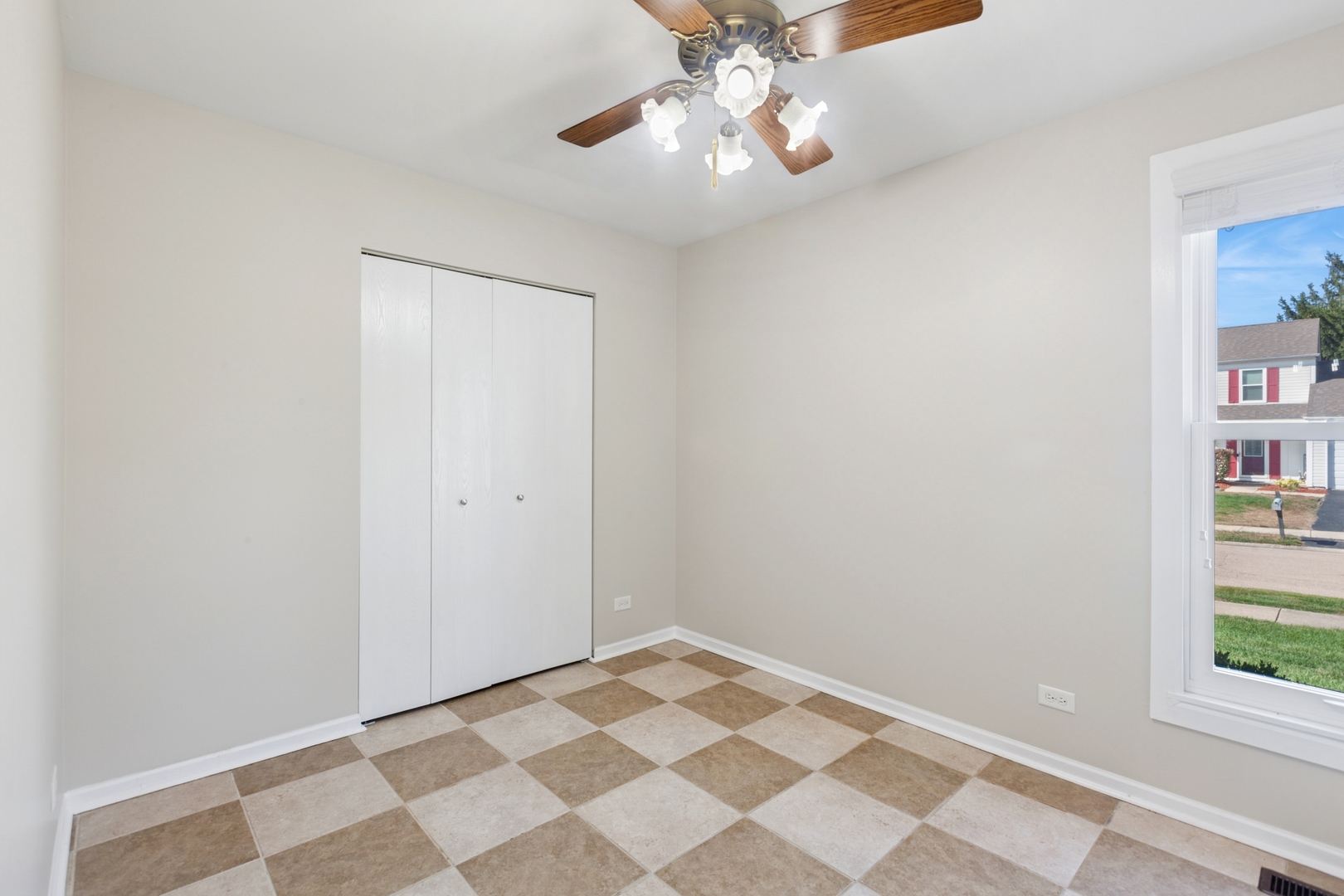 2293 Bannister Lane, Aurora, IL 60504