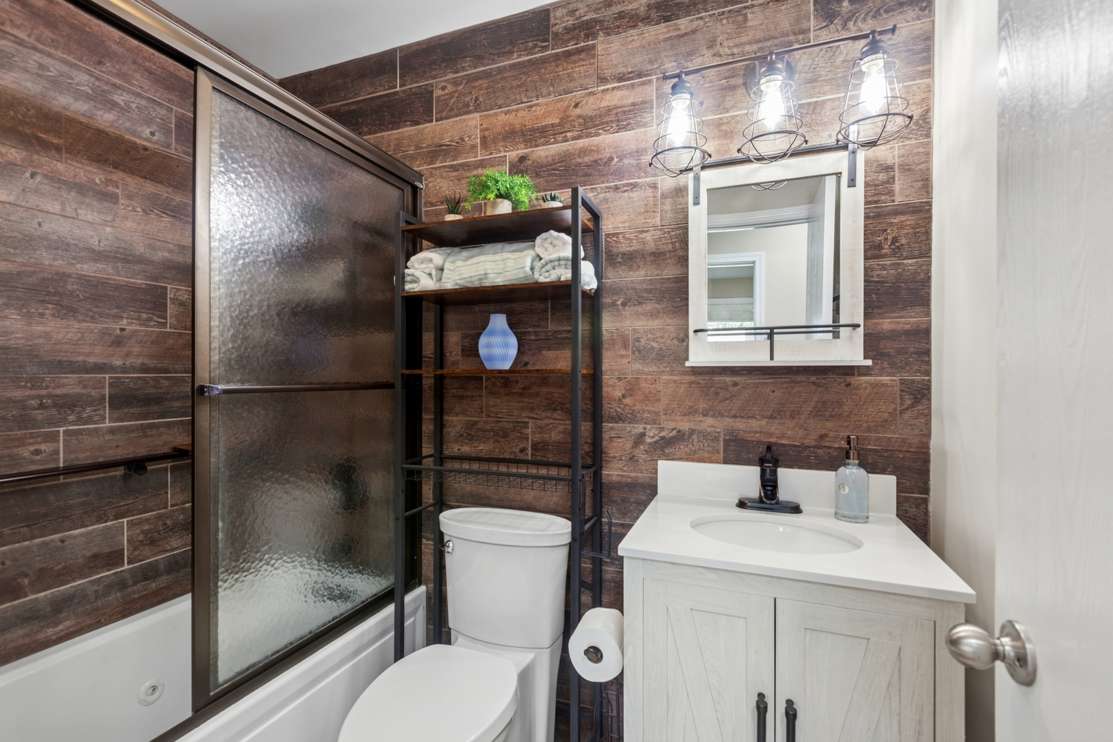 2293 Bannister Lane, Aurora, IL 60504