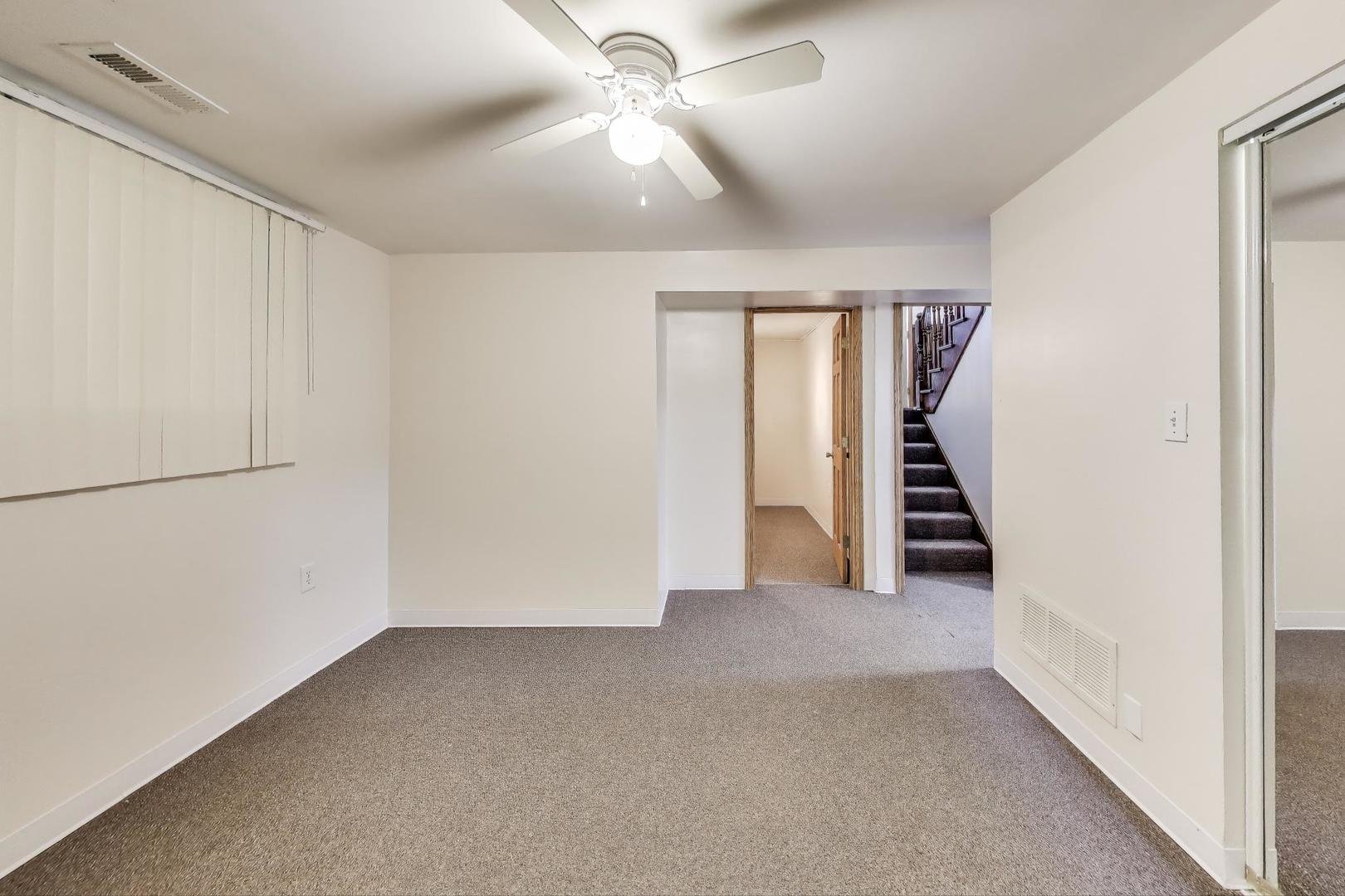 228 Gordon Avenue, Romeoville, IL 60446