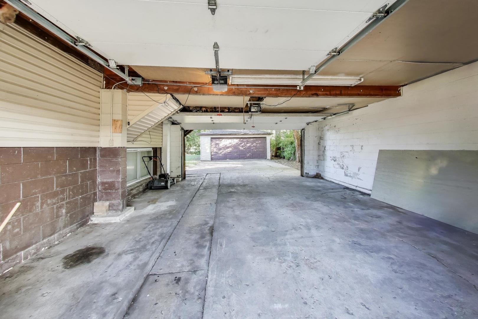 228 Gordon Avenue, Romeoville, IL 60446