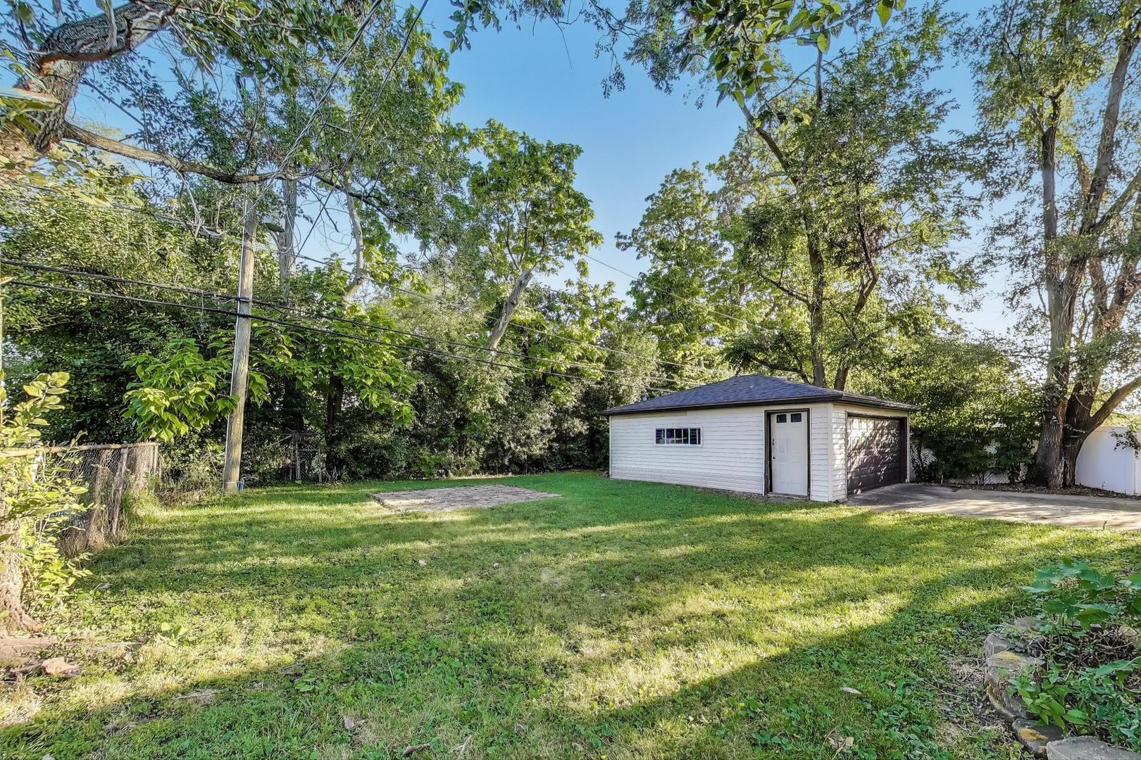 228 Gordon Avenue, Romeoville, IL 60446