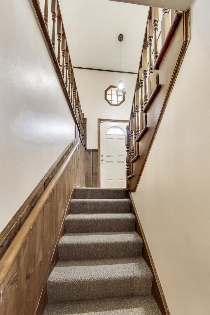 228 Gordon Avenue, Romeoville, IL 60446