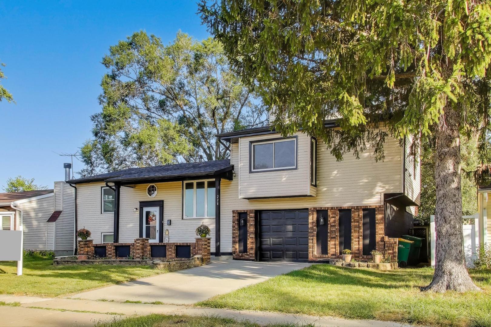 228 Gordon Avenue, Romeoville, IL 60446