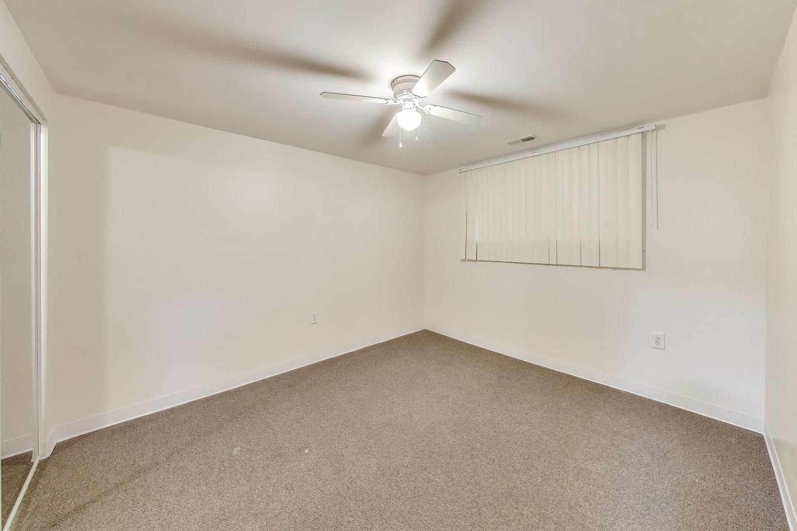 228 Gordon Avenue, Romeoville, IL 60446