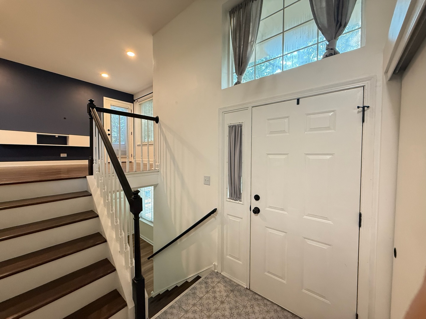 321 Candlelight Court, Bolingbrook, IL 60440