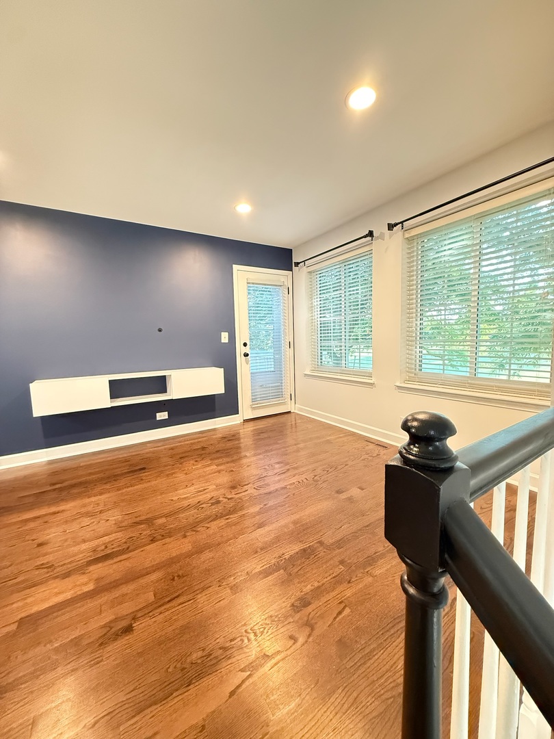 321 Candlelight Court, Bolingbrook, IL 60440