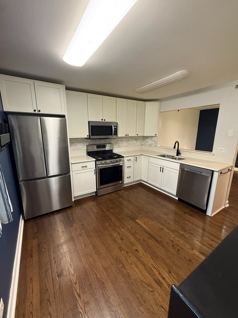 321 Candlelight Court, Bolingbrook, IL 60440