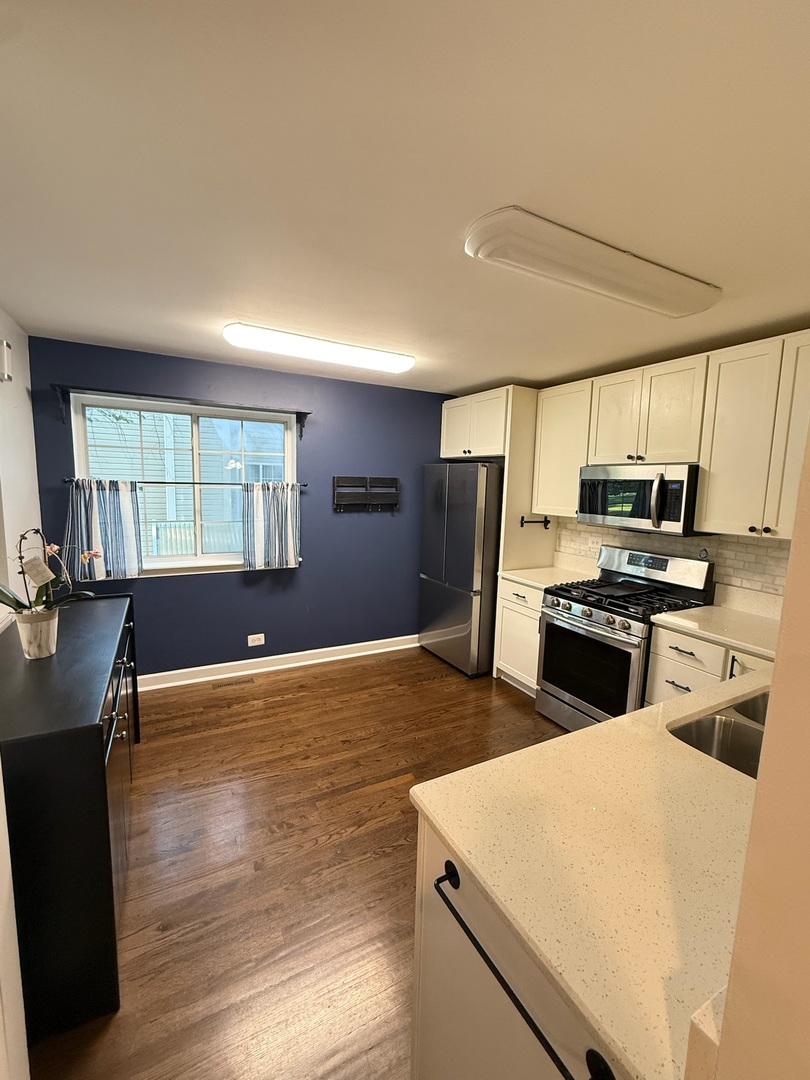 321 Candlelight Court, Bolingbrook, IL 60440
