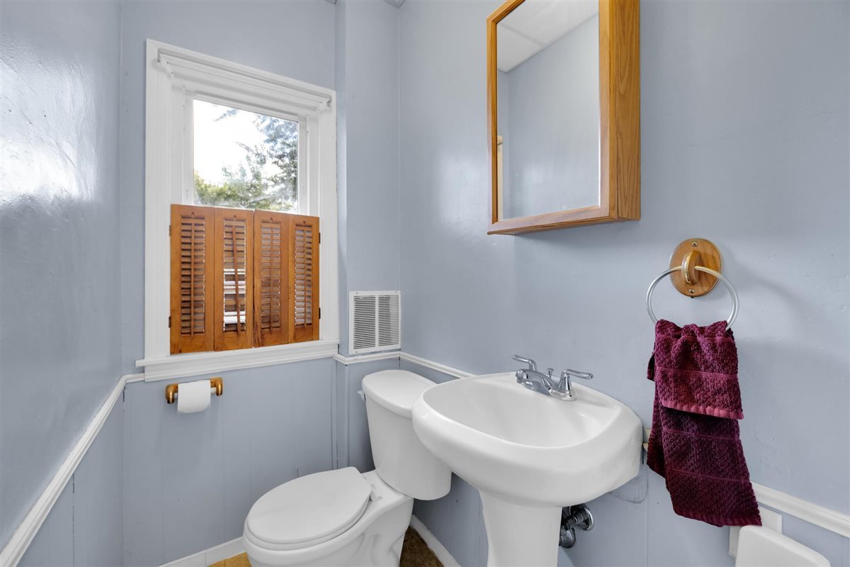 327 Lakelawn Boulevard, Aurora, IL 60506