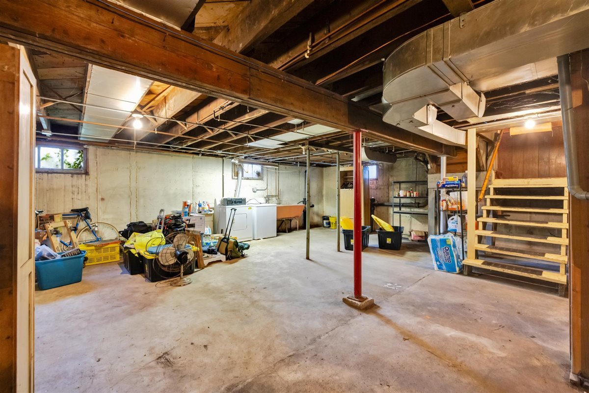 327 Lakelawn Boulevard, Aurora, IL 60506