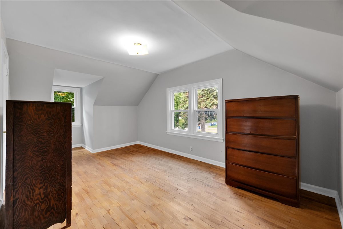 327 Lakelawn Boulevard, Aurora, IL 60506