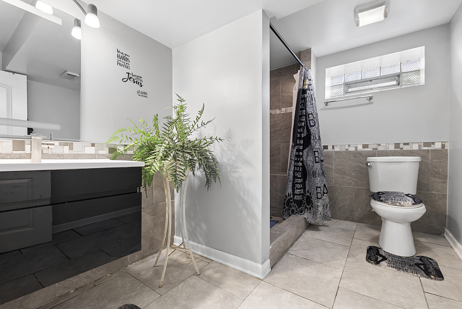 11310 S Peoria Street, Chicago, IL 60628