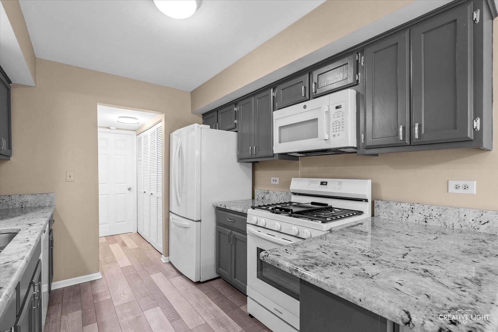 1745 Ennis Lane, Wheaton, IL 60189