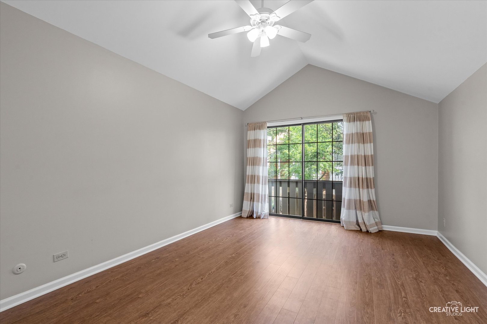 1745 Ennis Lane, Wheaton, IL 60189