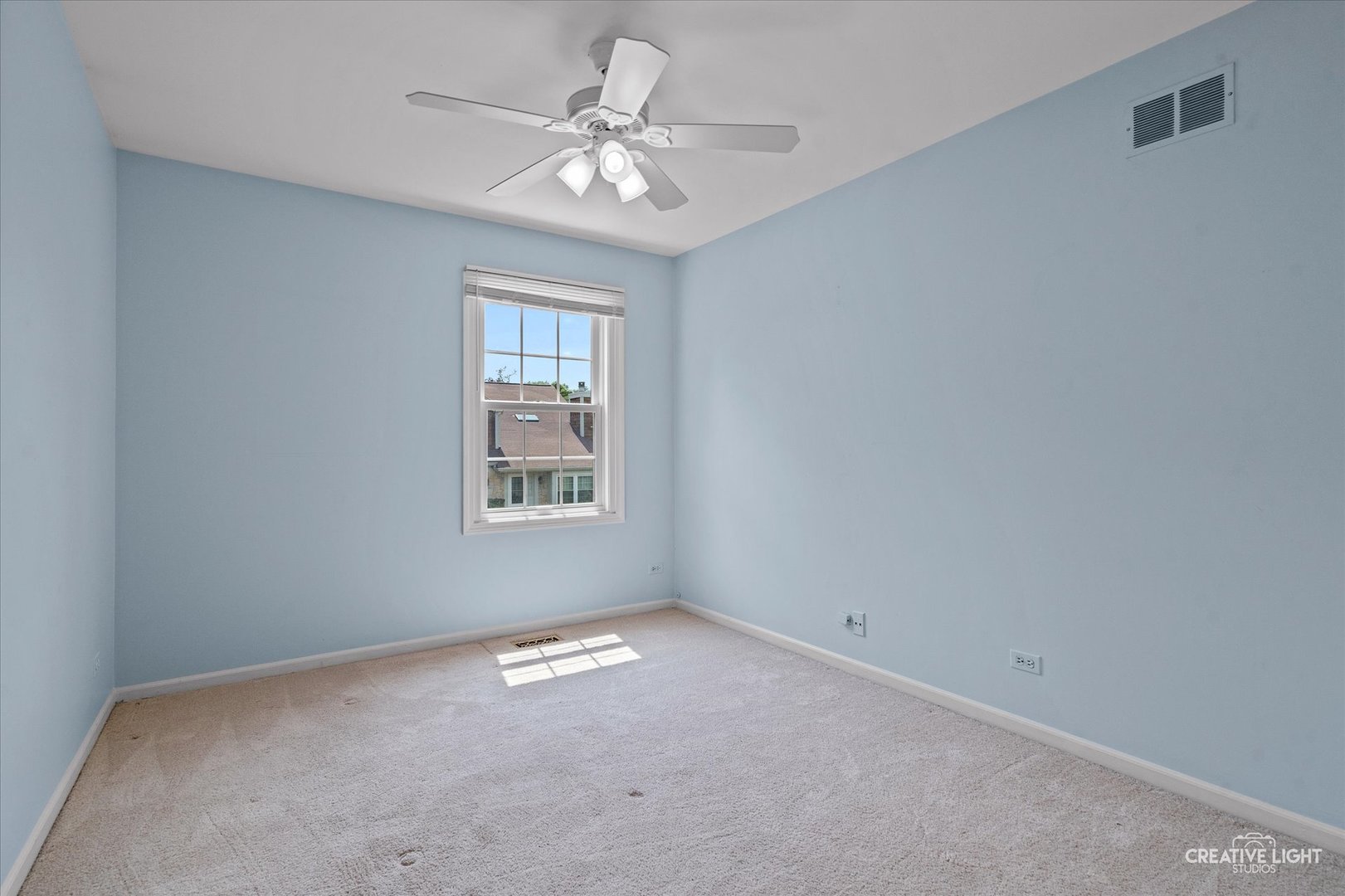 1745 Ennis Lane, Wheaton, IL 60189