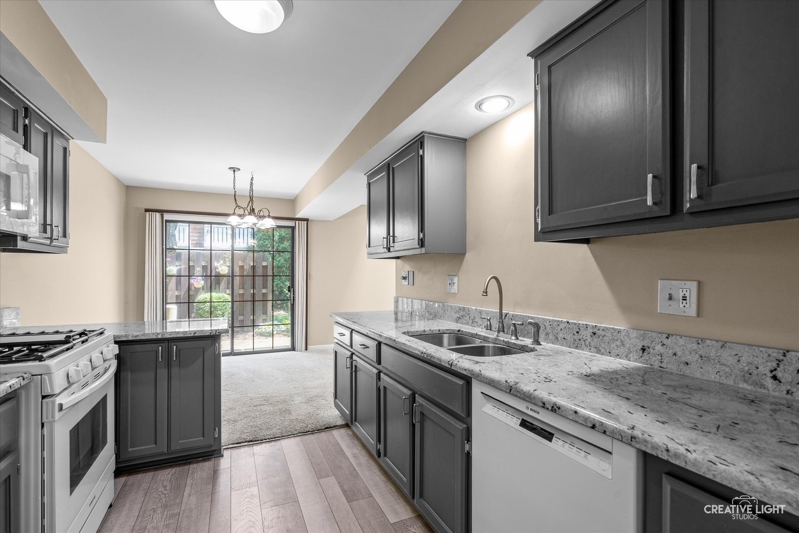 1745 Ennis Lane, Wheaton, IL 60189