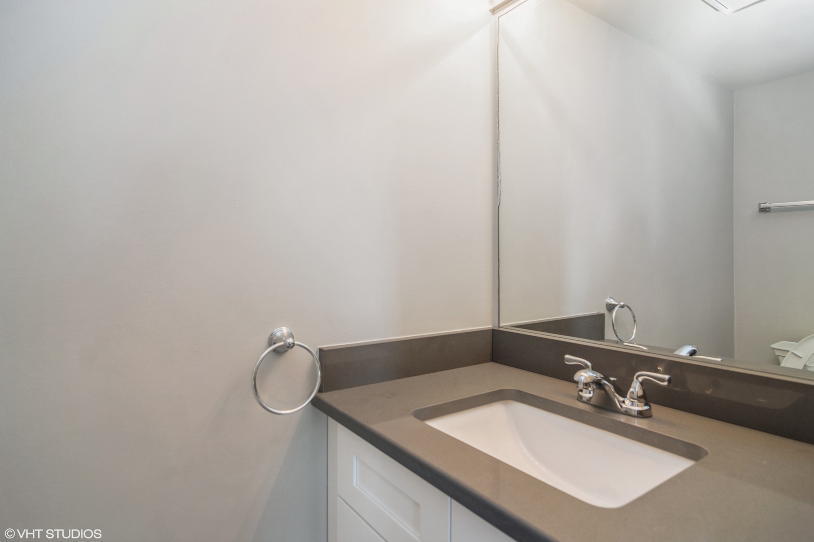 734 E Whispering Oaks Court #10E, Palatine, IL 60074