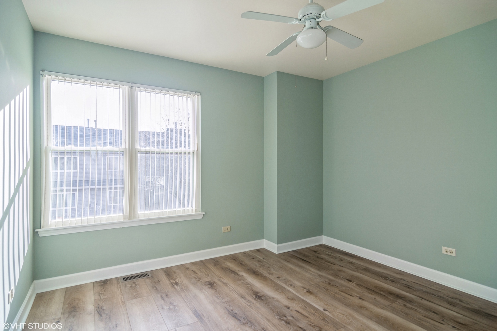 734 E Whispering Oaks Court #10E, Palatine, IL 60074