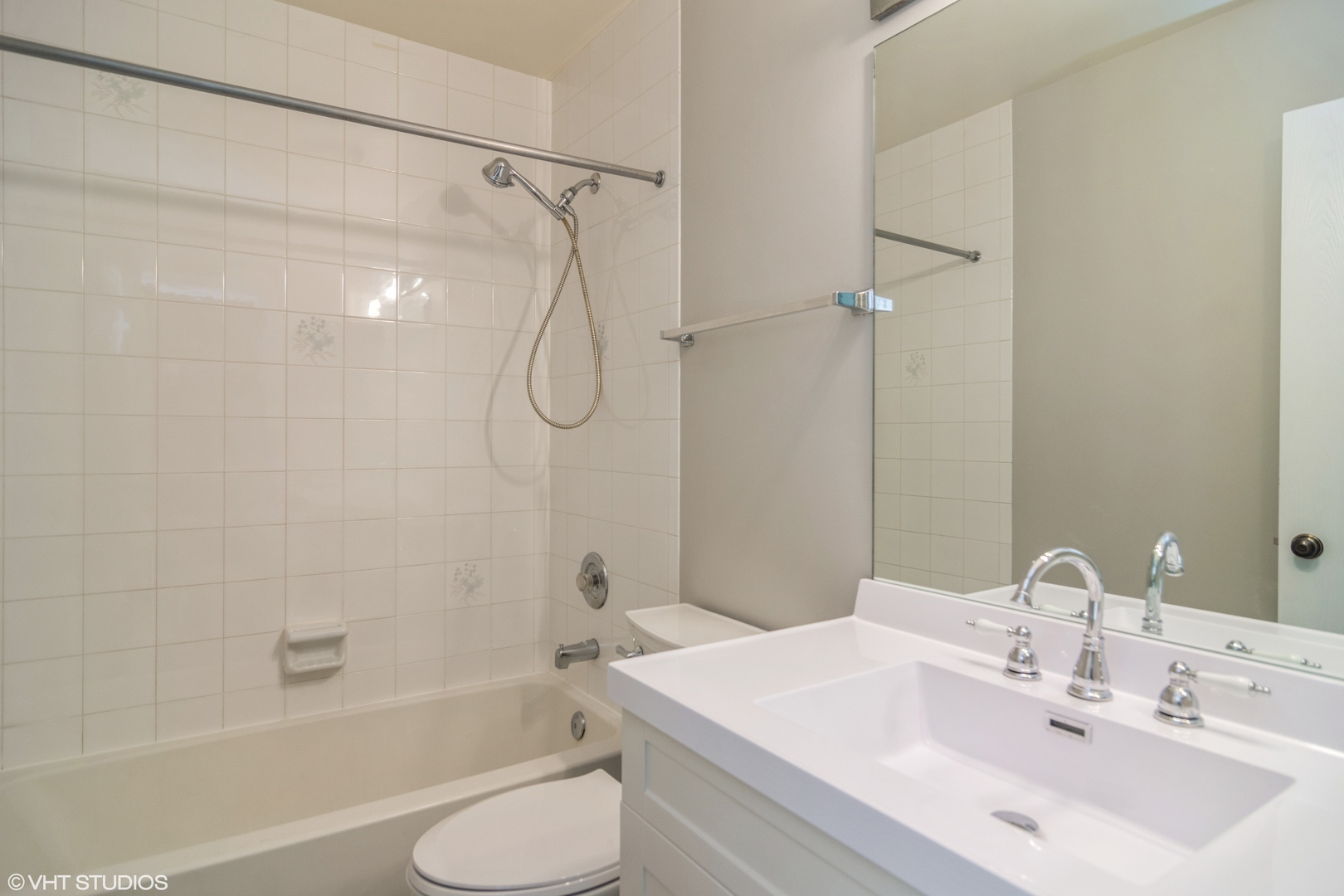 734 E Whispering Oaks Court #10E, Palatine, IL 60074