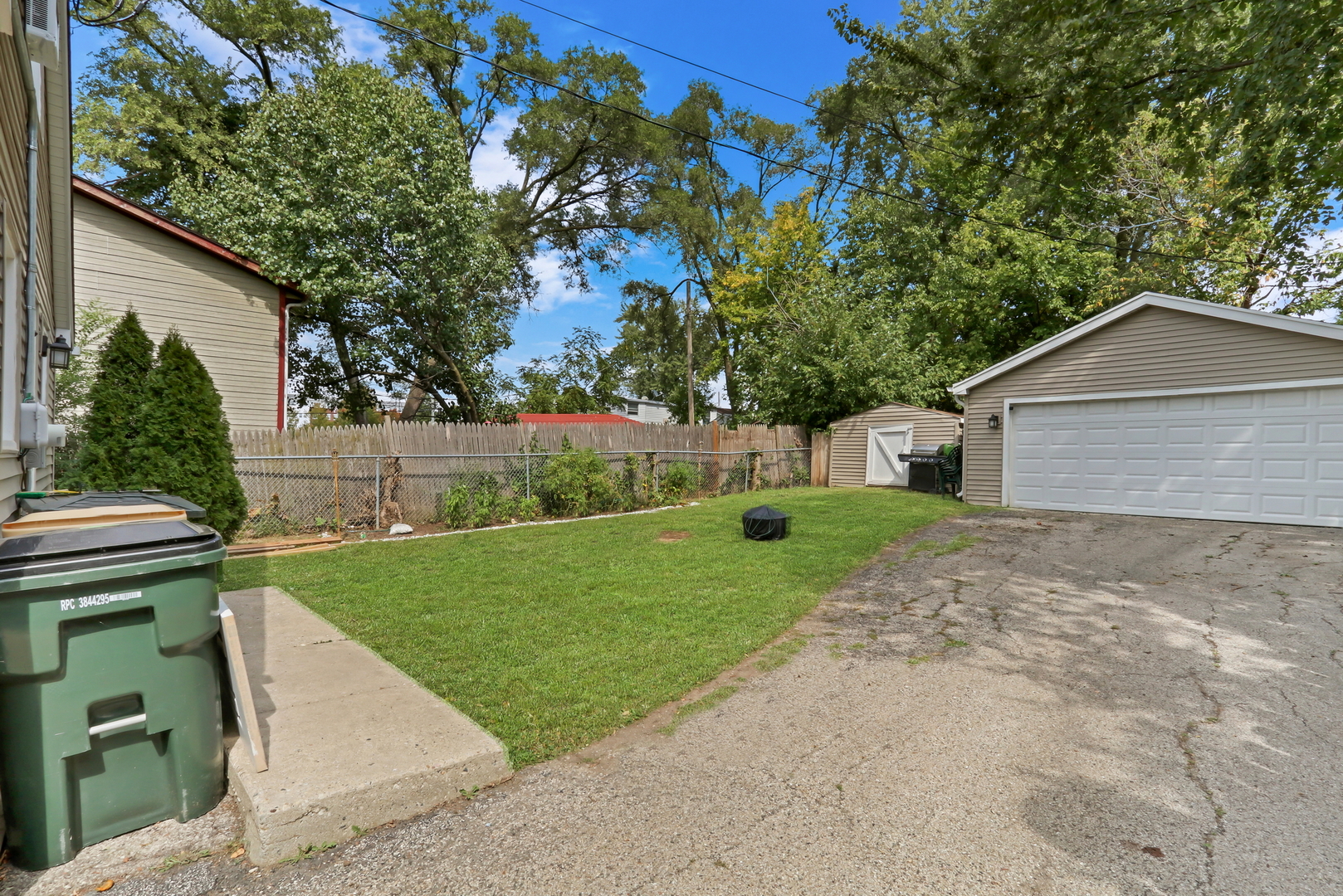 1623 N HICKORY Avenue, Round Lake Beach, IL 60073