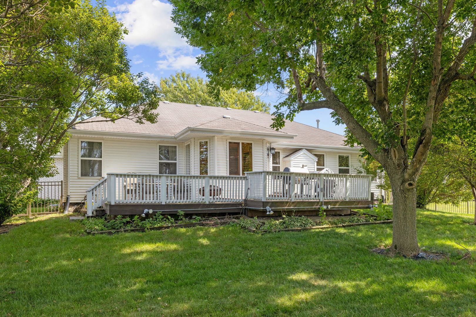709 Young Drive, New Lenox, IL 60451
