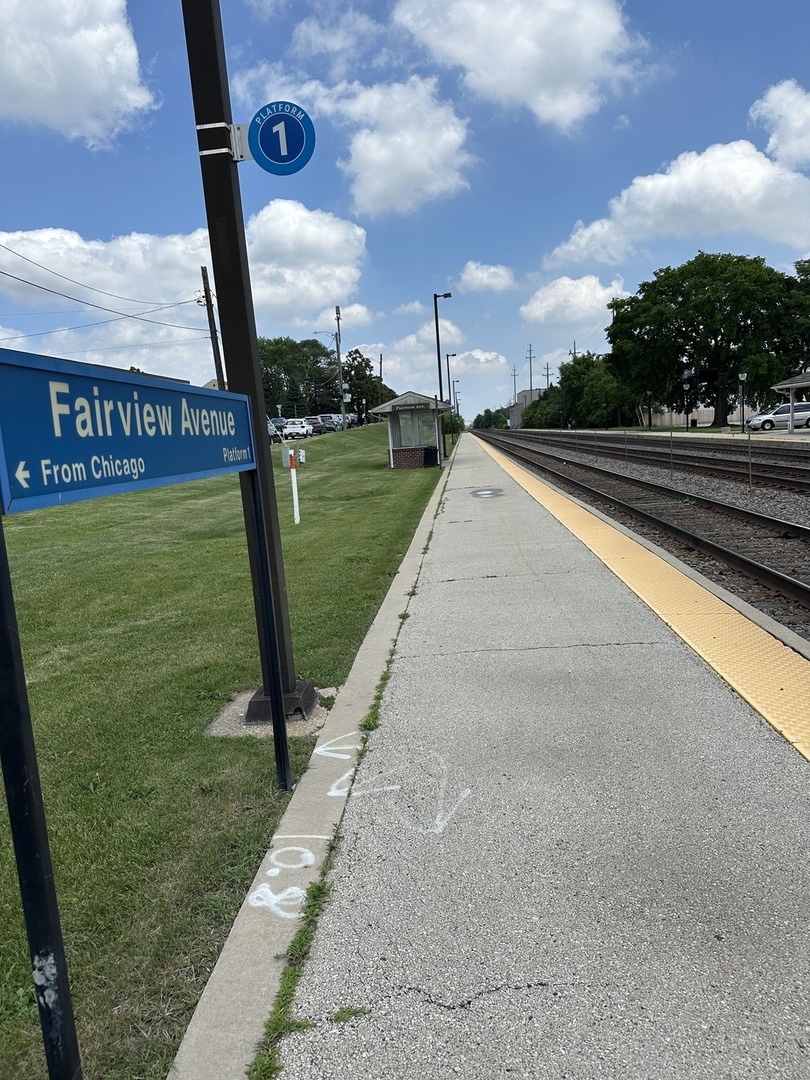5341 Grand Avenue, Downers Grove, IL 60515