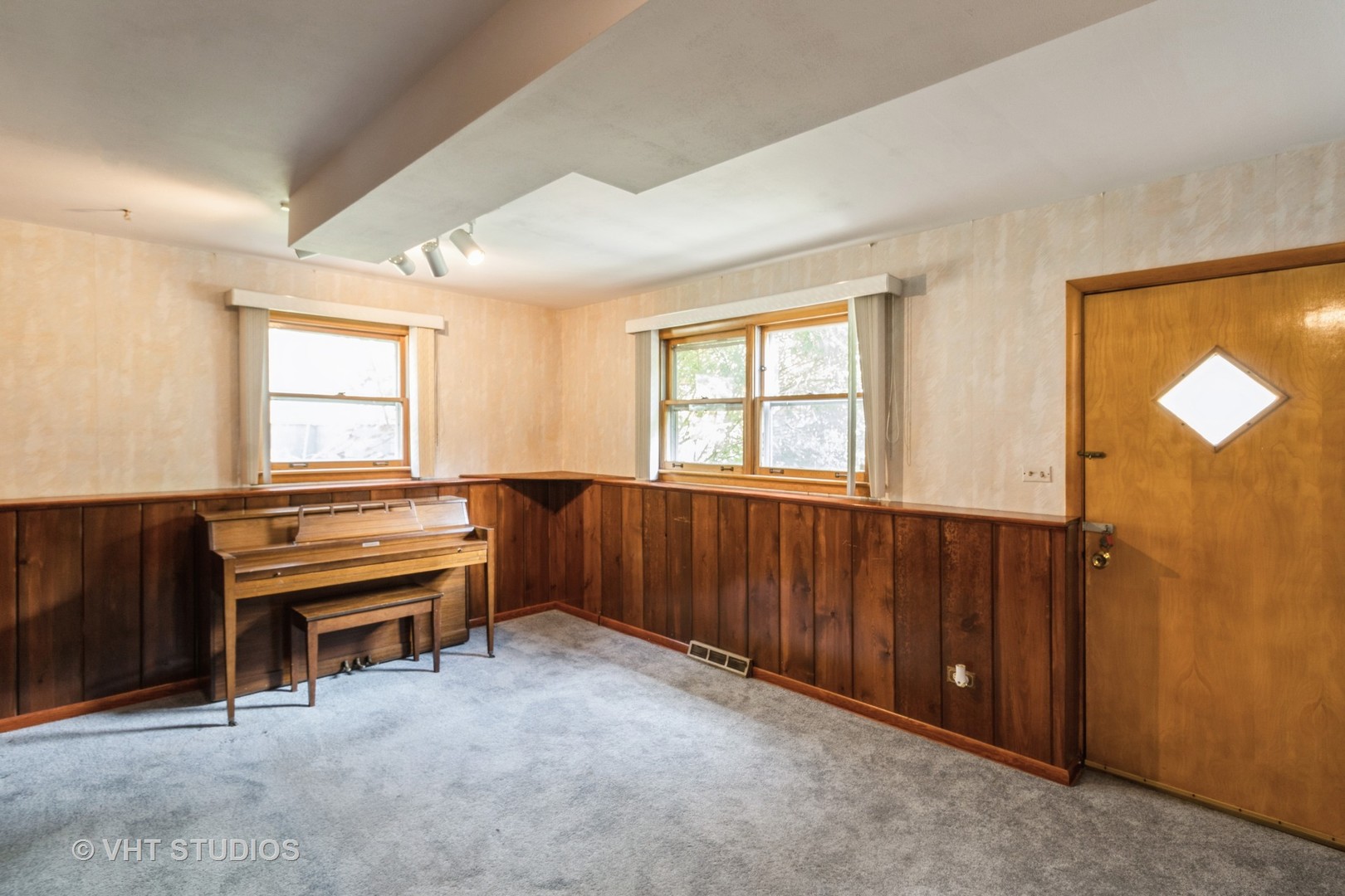 5341 Grand Avenue, Downers Grove, IL 60515