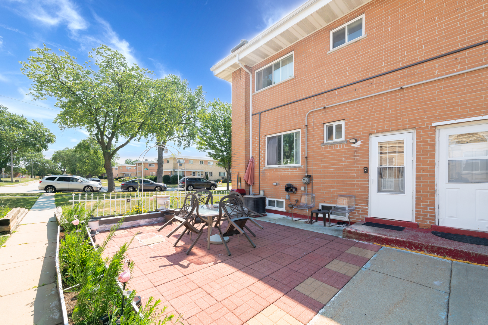 9664 LOIS Drive #A, Des Plaines, IL 60016