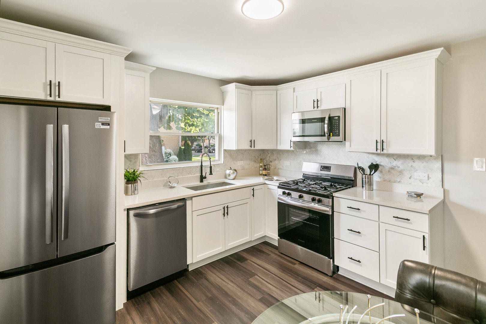 2263 S 14th Avenue, North Riverside, IL 60546