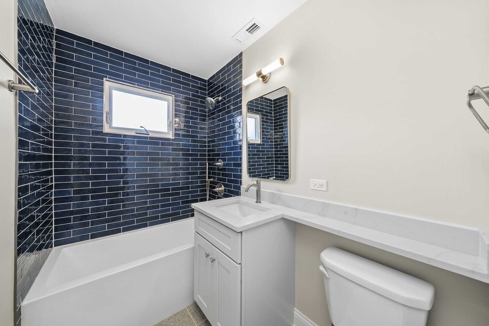 4122 Wenonah Avenue, Berwyn, IL 60402