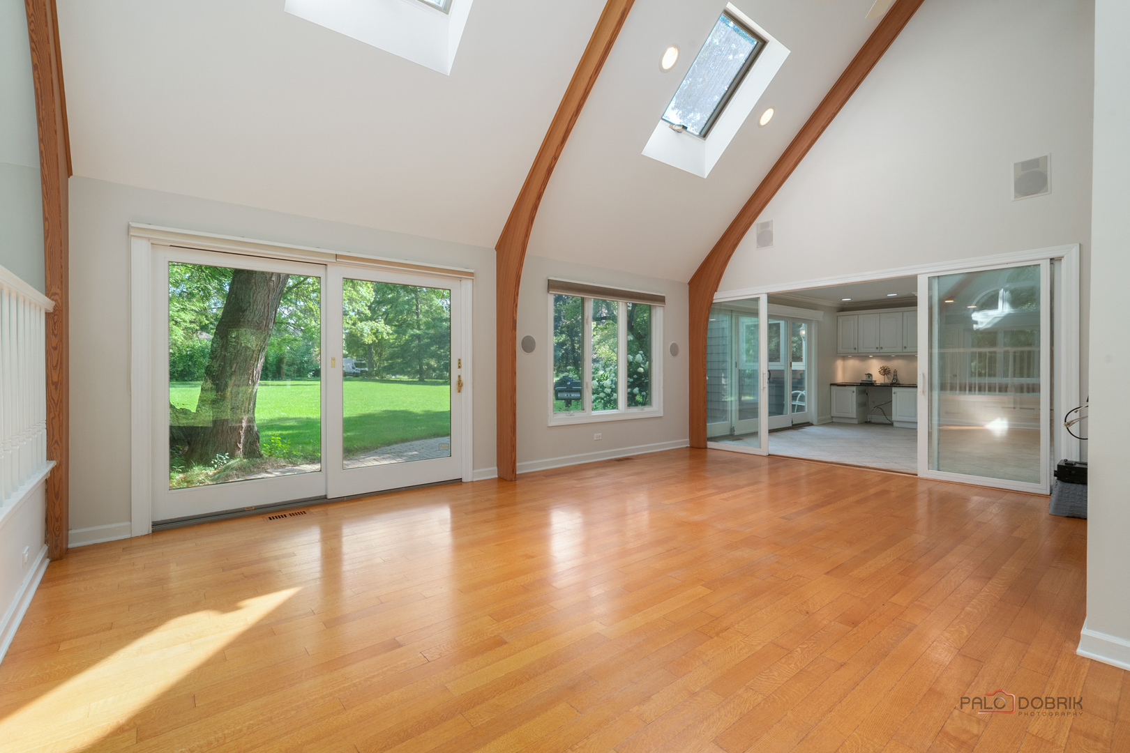 1884 Tweed Road, Inverness, IL 60067