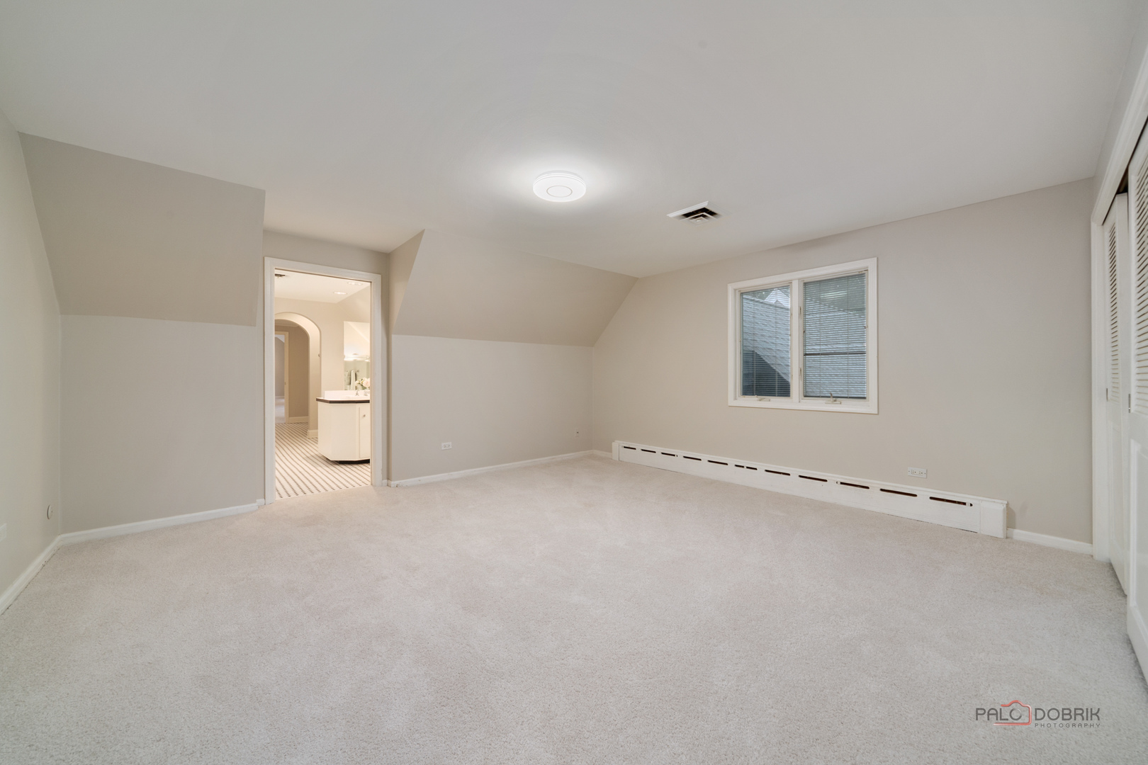 1884 Tweed Road, Inverness, IL 60067