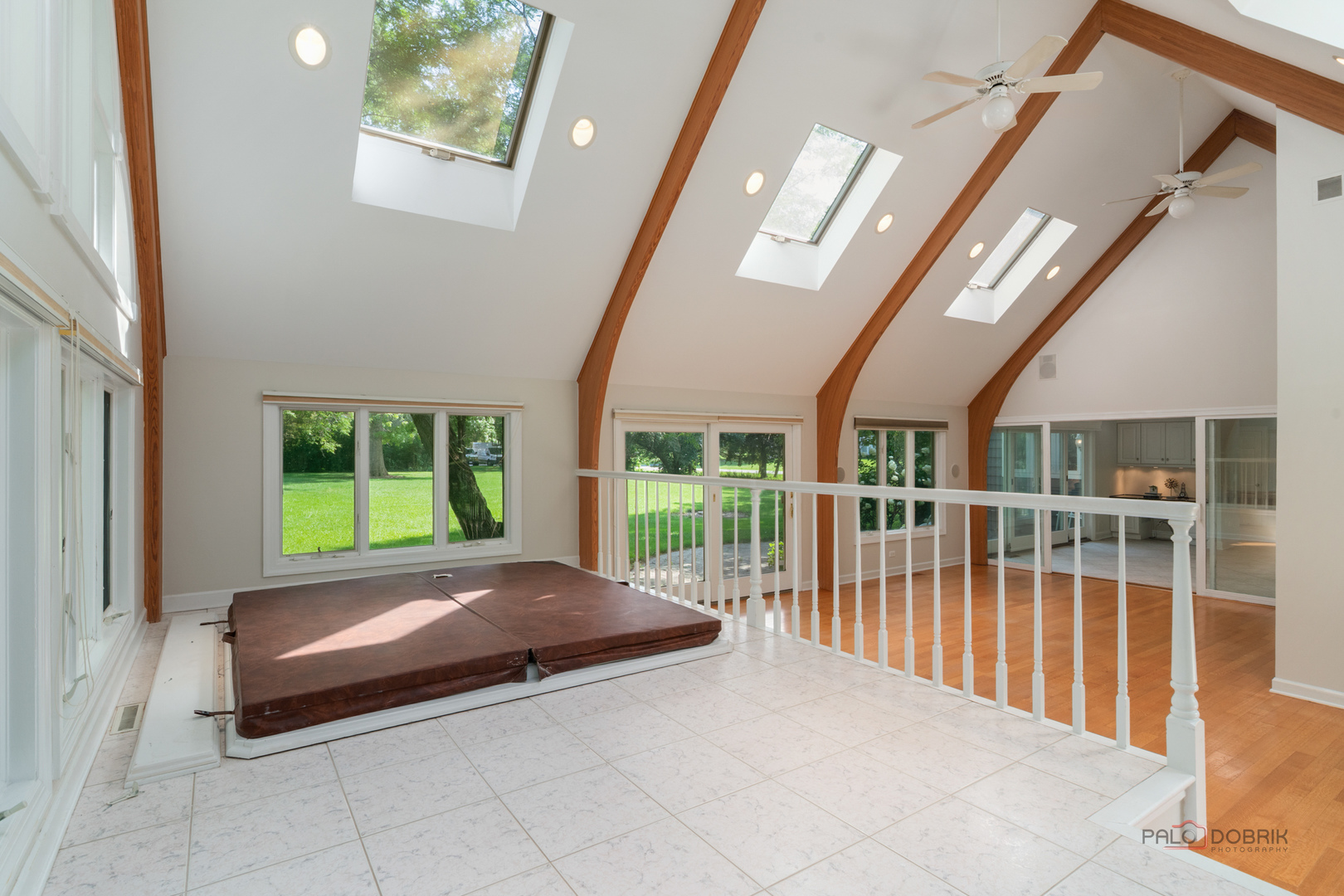1884 Tweed Road, Inverness, IL 60067