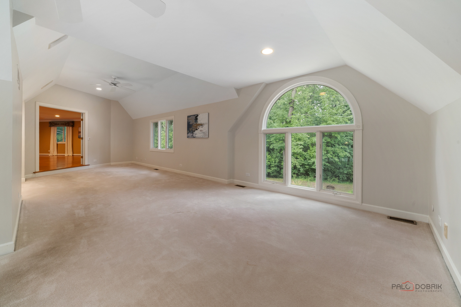 1884 Tweed Road, Inverness, IL 60067