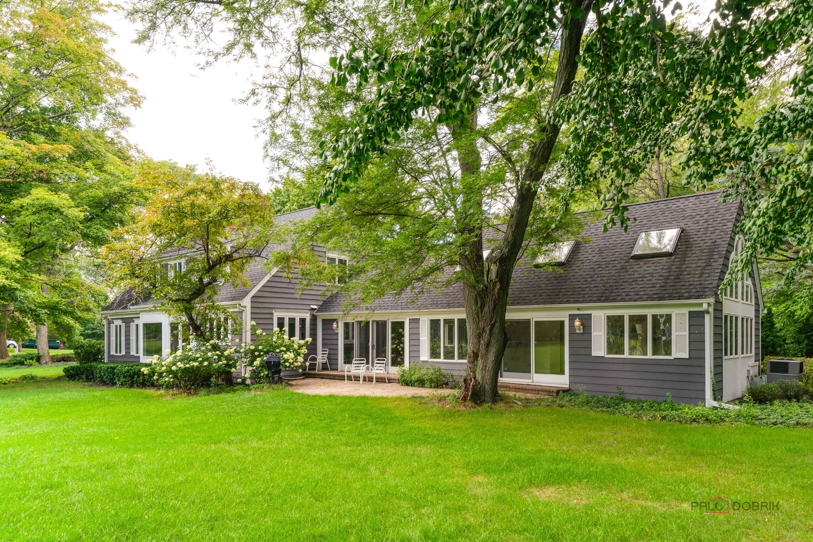 1884 Tweed Road, Inverness, IL 60067