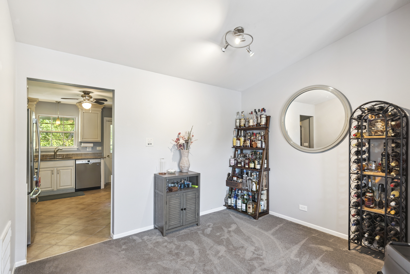124 E Winchester Road #F, Libertyville, IL 60048