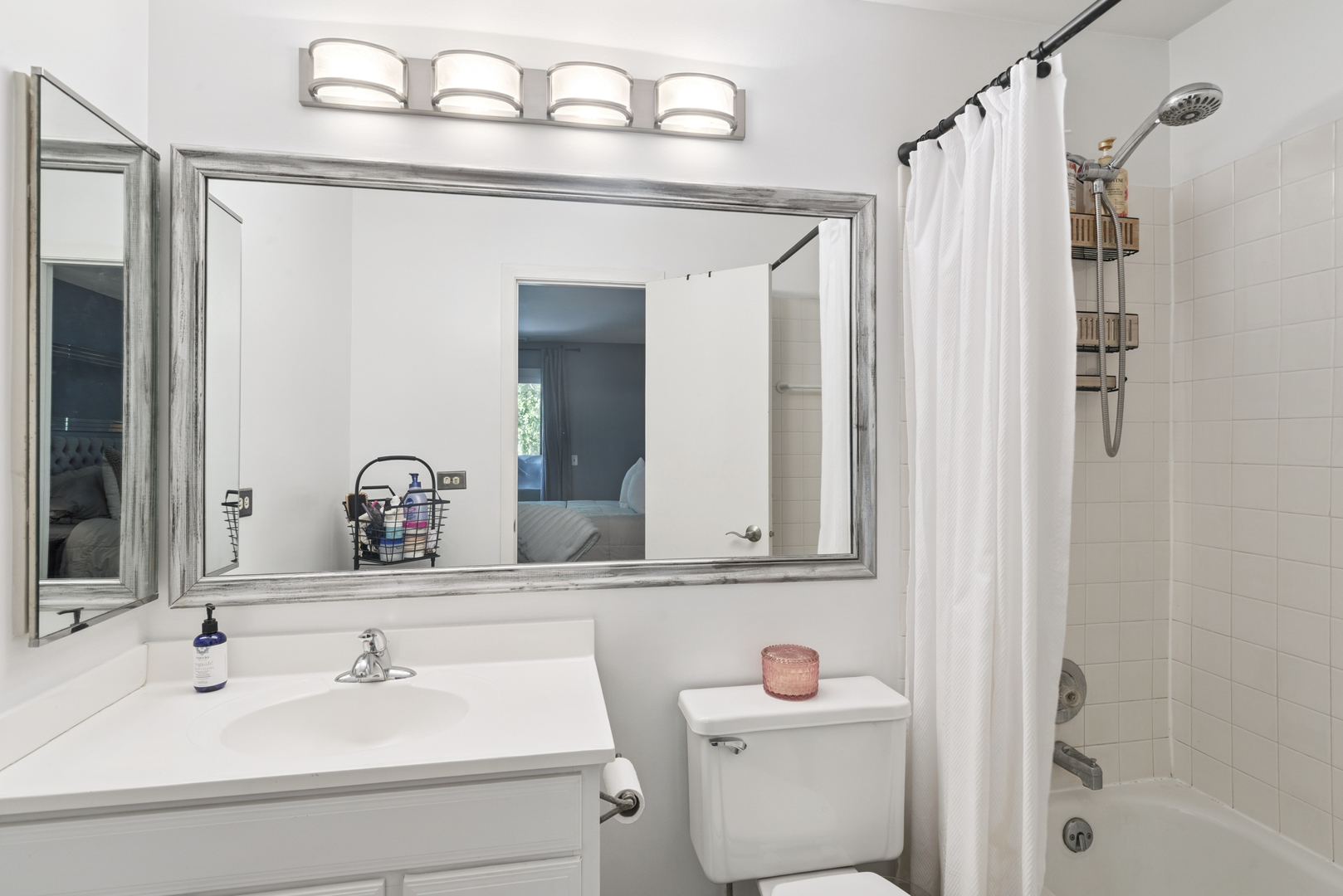 124 E Winchester Road #F, Libertyville, IL 60048