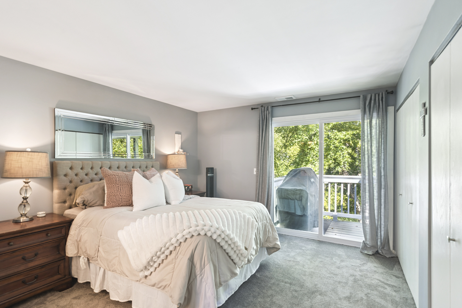 124 E Winchester Road #F, Libertyville, IL 60048