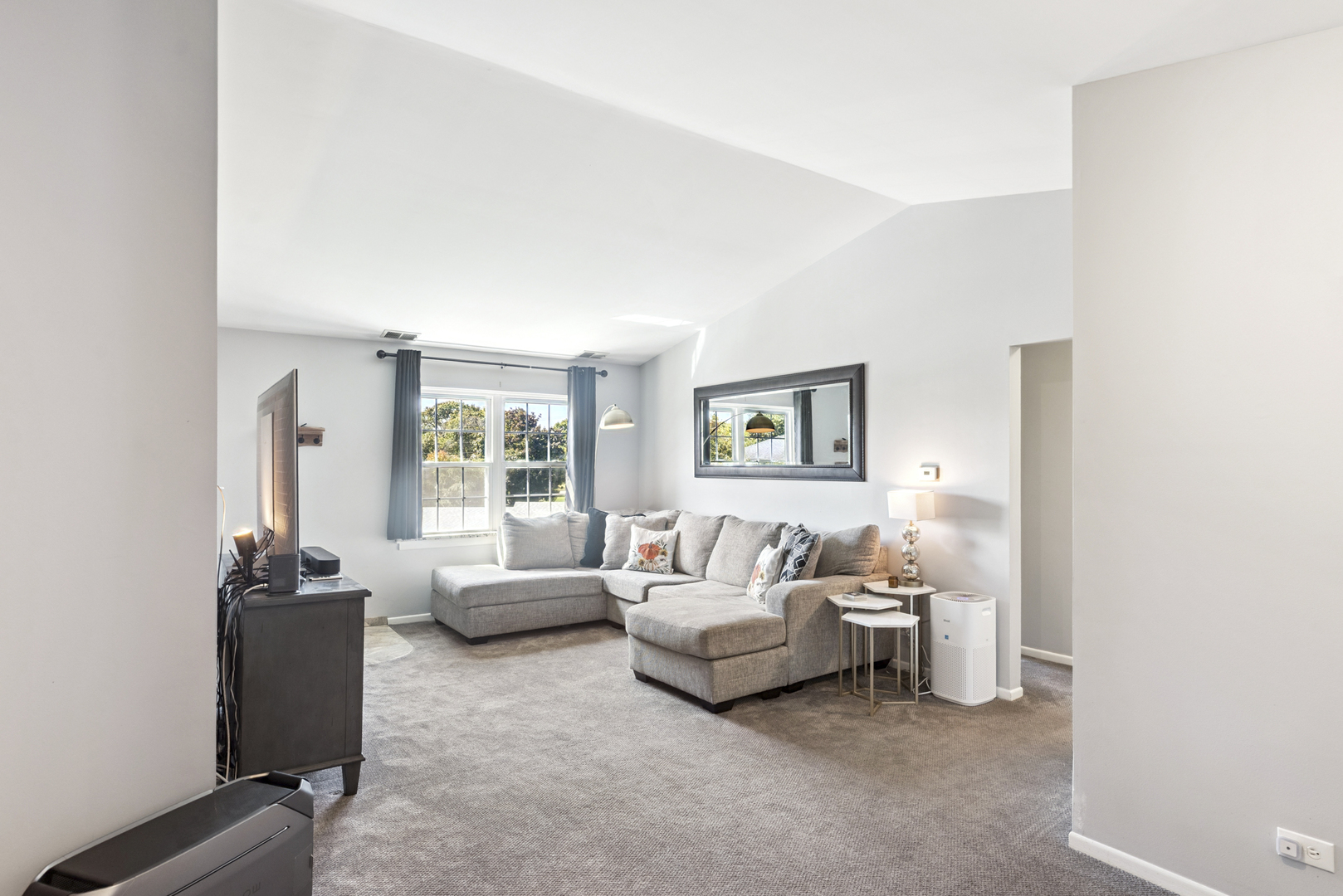 124 E Winchester Road #F, Libertyville, IL 60048